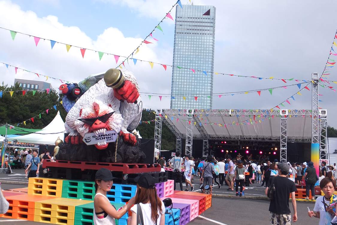 東京芸大の学生が作ったというオブジェ。