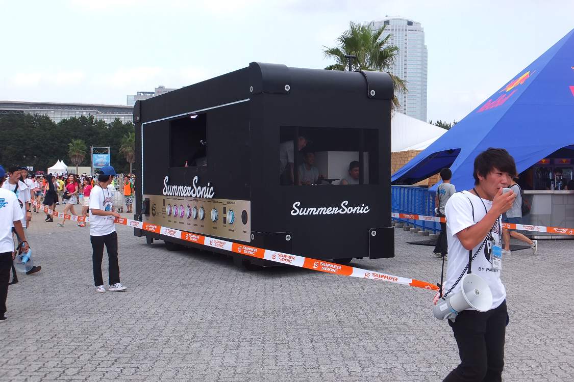 移動する時は専用線のような導線を確保。