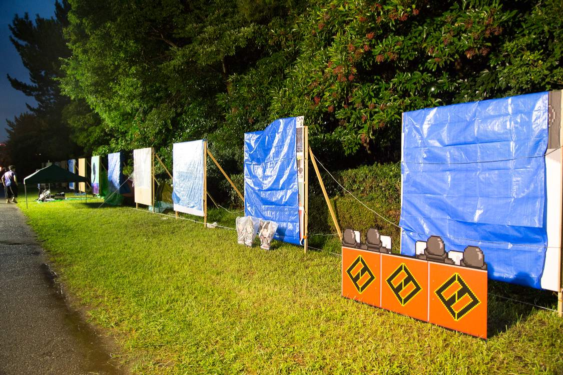 描画の公開制作。夜は休止。