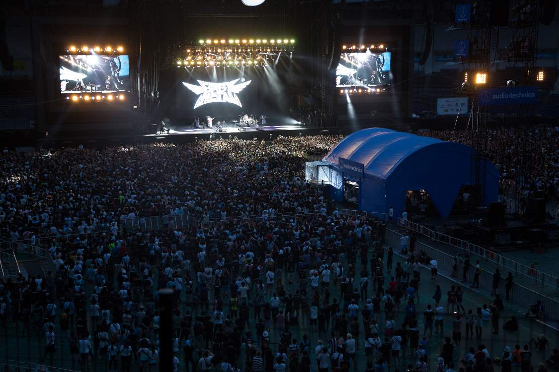 サマーソニックに6年連続で出演というのを後で知りました。人気アーティストであることは間違いないでしょうが、6年連続は出すぎているのではないか。