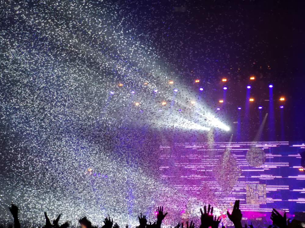 サマーソニックのマウンテンステージは、ソニックマニアではクリスタルマウンテンというステージ名が付いていました。このステージがメインステージです。