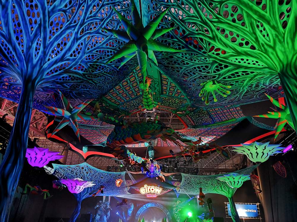 装飾が凝っています。