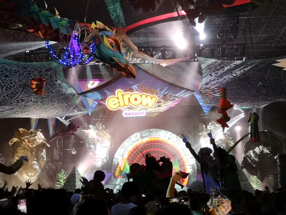 基本的にDJセット。