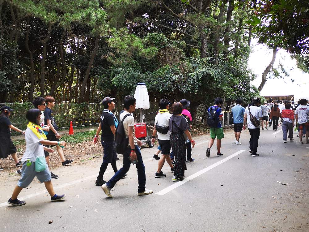 マリンステージエリア近く。