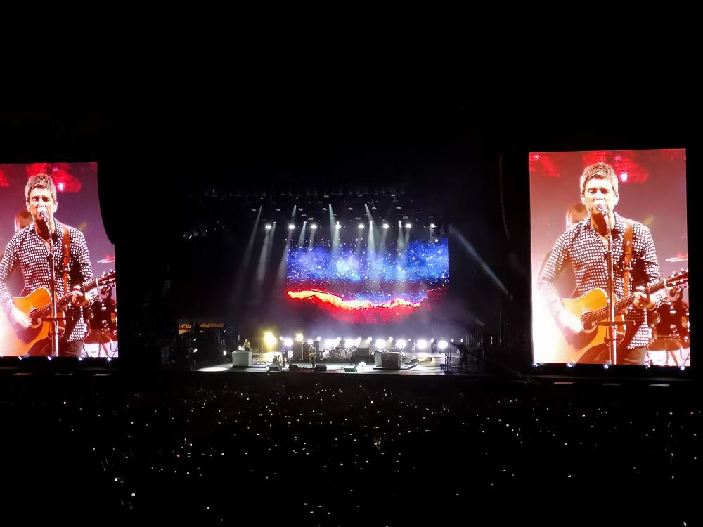 土曜のトリ、ノエル・ギャラガーズ・ハイ・フライング・バーズ。