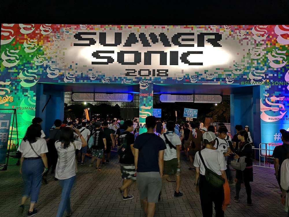 マリンステージ終演後、午後9時ごろ。