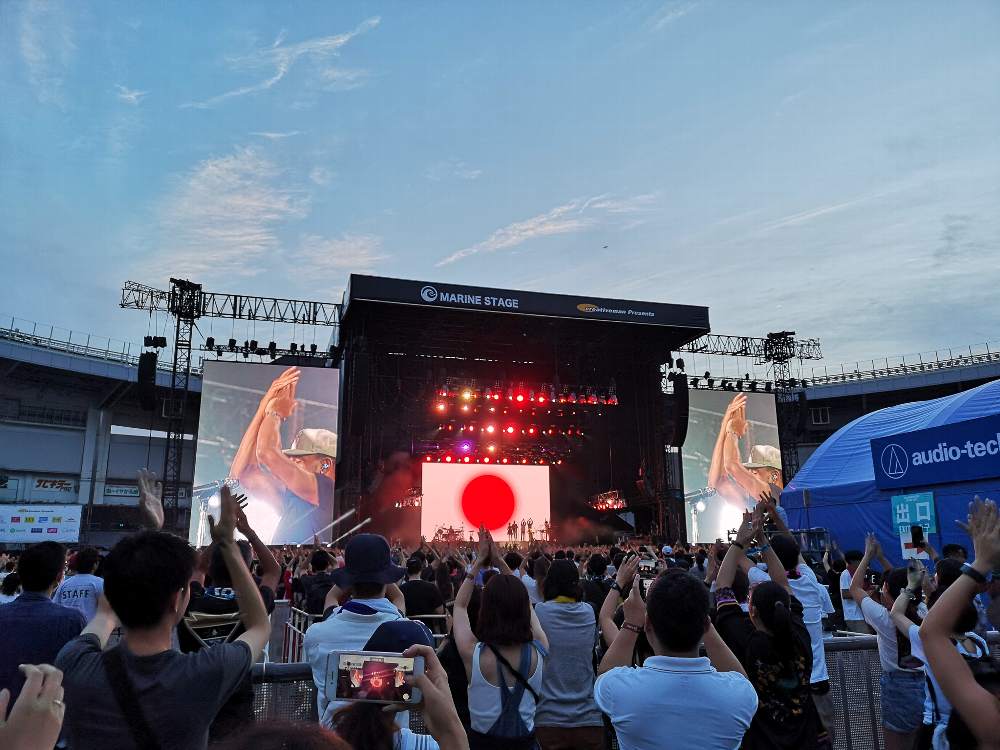 日本を意識した演出。