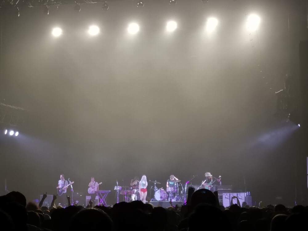 パラモア。ソニックステージのトリでした。