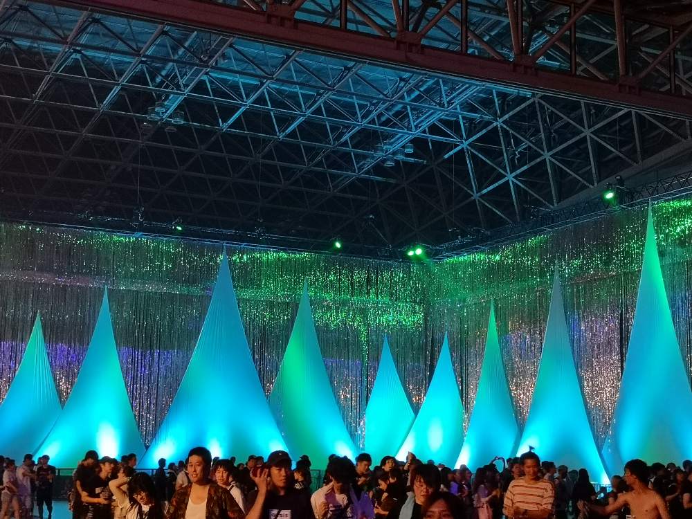 マウンテンステージの装飾。