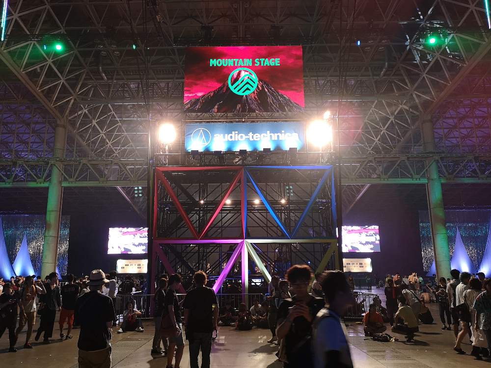 マウンテンステージ。