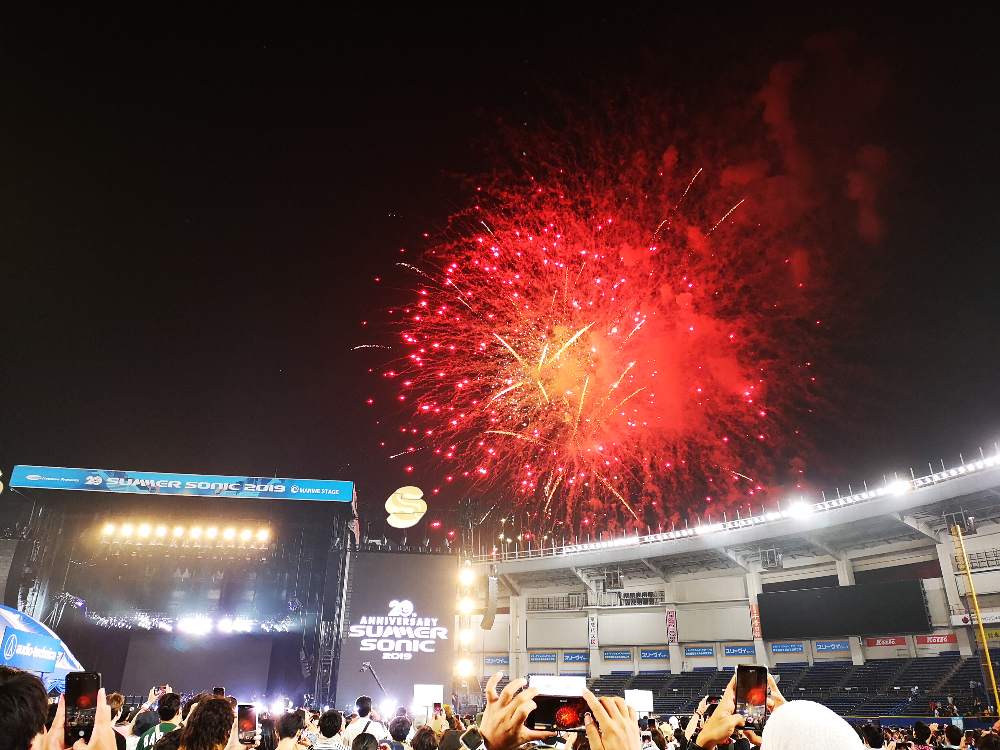 マリンステージ終了後、花火は毎日ありました。