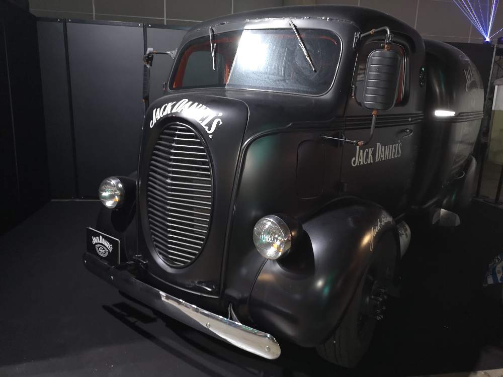 ジャックダニエルのクラシックカー。