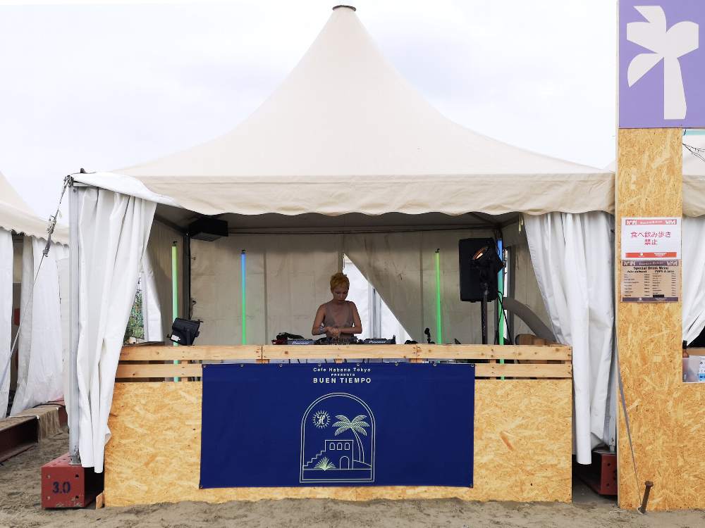 飲食店ではなくDJスペース。